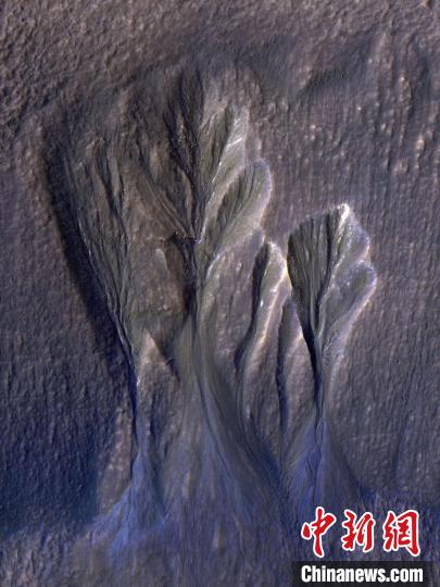國際最新研究：火星中緯度冰沉積物或為尋找火星生命關(guān)鍵地點(圖2)