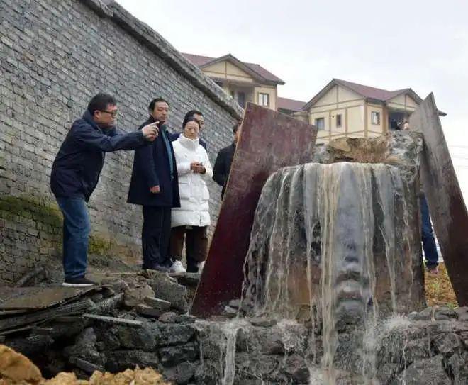 衛(wèi)星有“散光”？洞庭湖被挖2000畝沒發(fā)現(xiàn)！農民蓋個牛棚逮個