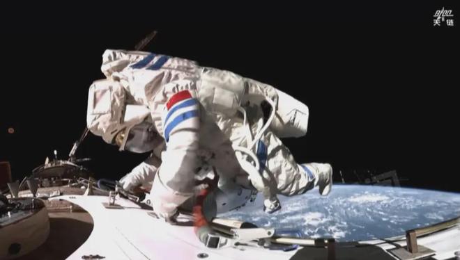 中國隱藏實力？美媒：神十九乘組首次出艙9小時6分領先NASA(圖8)