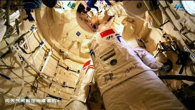 中國隱藏實力？美媒：神十九乘組首次出艙9小時6分領先NASA(圖14)